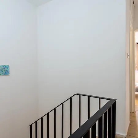 Day-sea 2-bedroom In Oroklini Daire